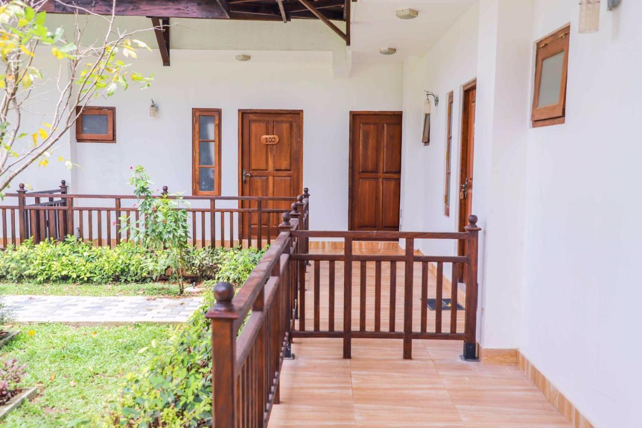 Ilamparuma Hotel Weligama Eksteriør bilde