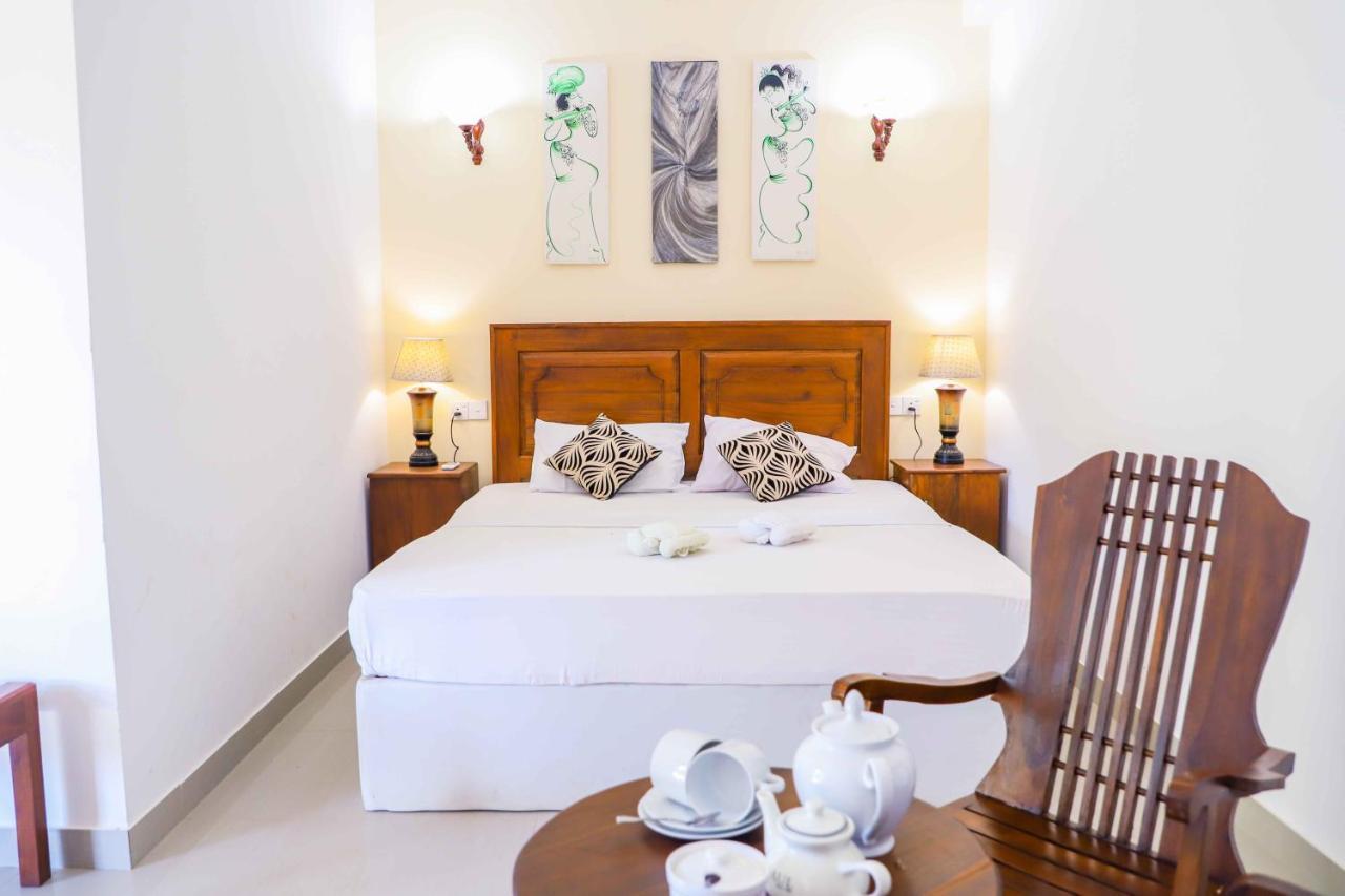 Ilamparuma Hotel Weligama Eksteriør bilde